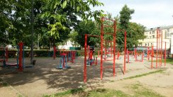 Площадка для воркаута в городе Москва №2242 Средняя Современная фото